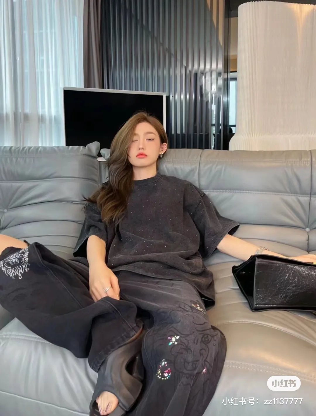 # Balenciaga/ # T Same Style